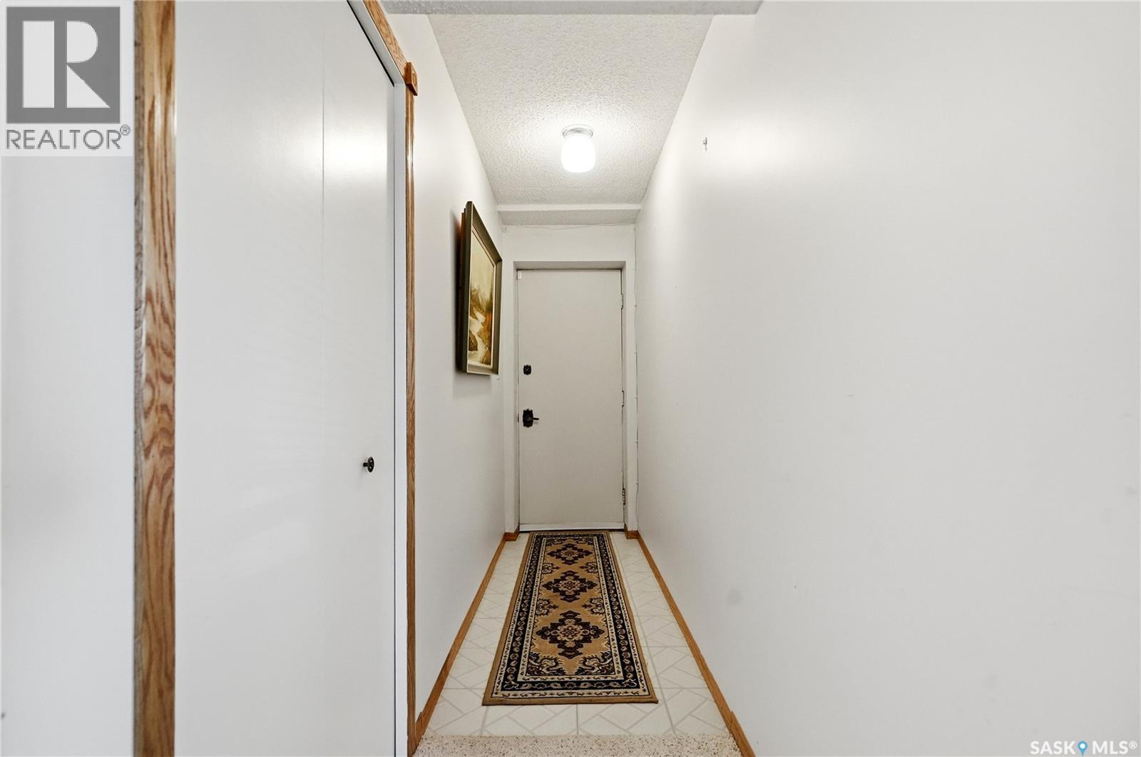 3355 Fairlight DRIVE - 33