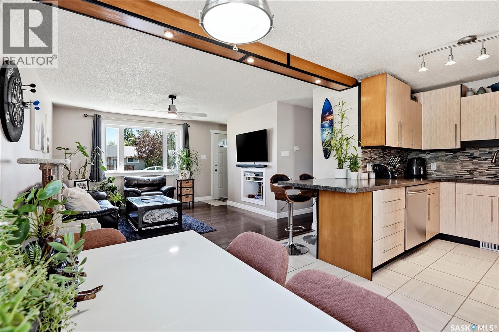 901 R AVENUE N - 10