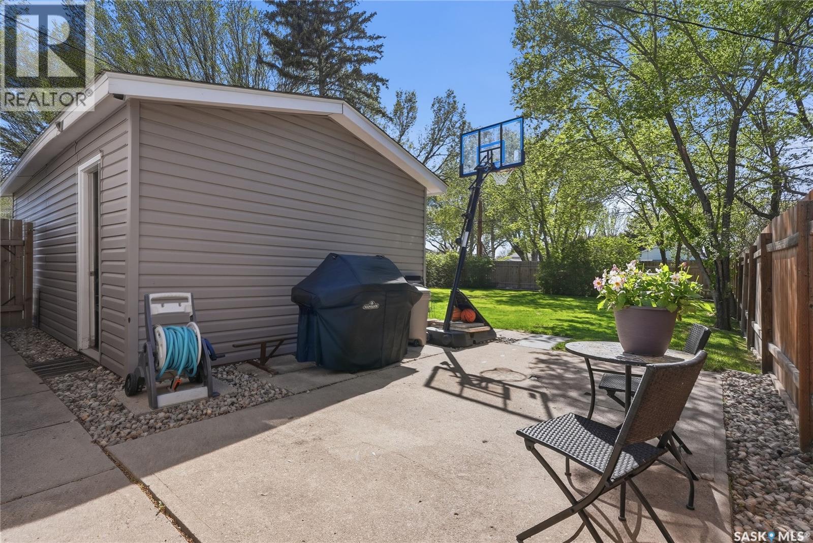901 R AVENUE N - 29