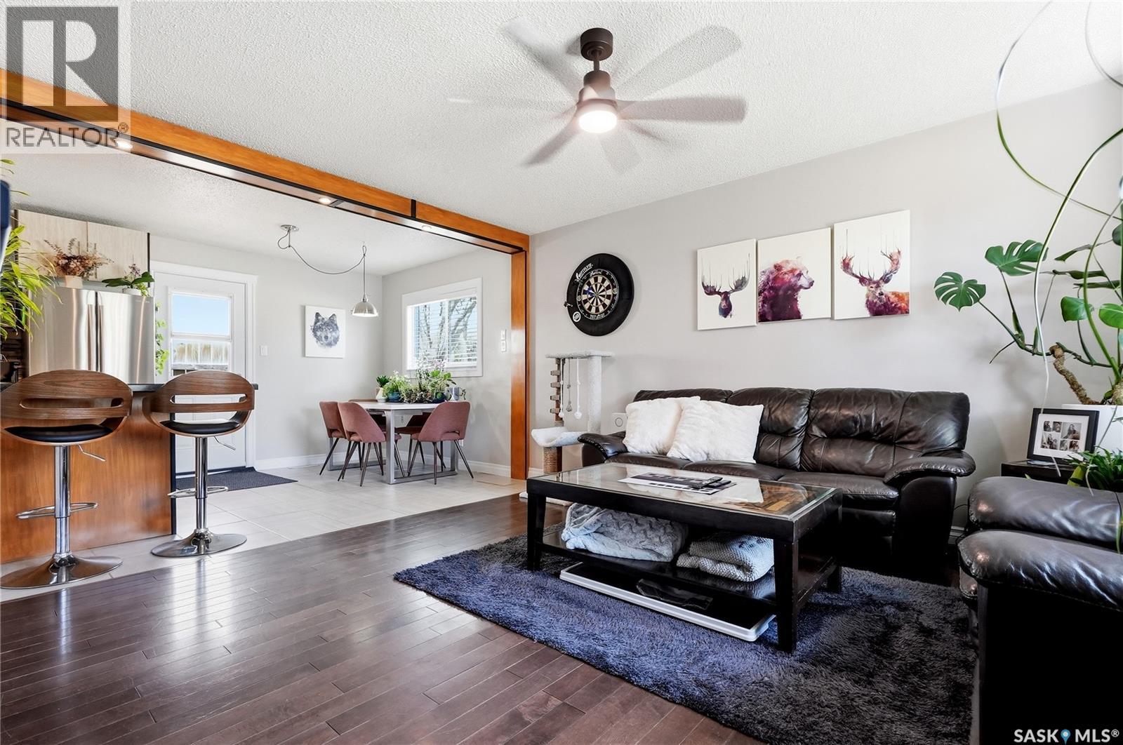 901 R AVENUE N - 5