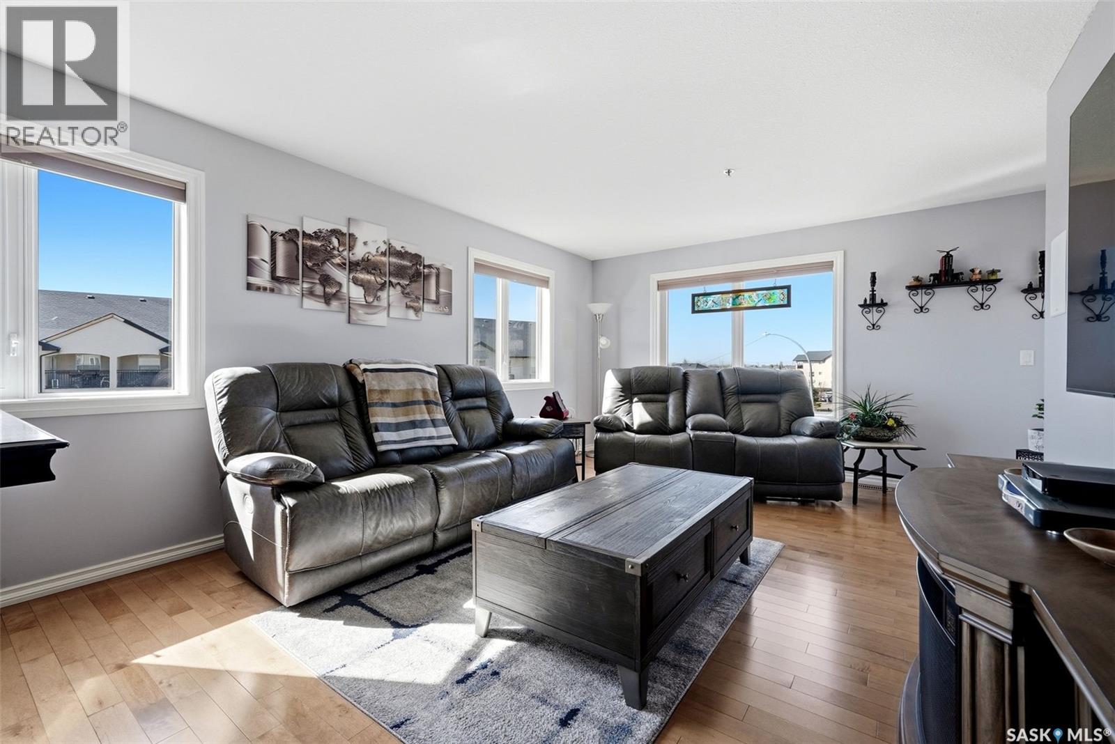 #217 1621 Dakota DRIVE - 5