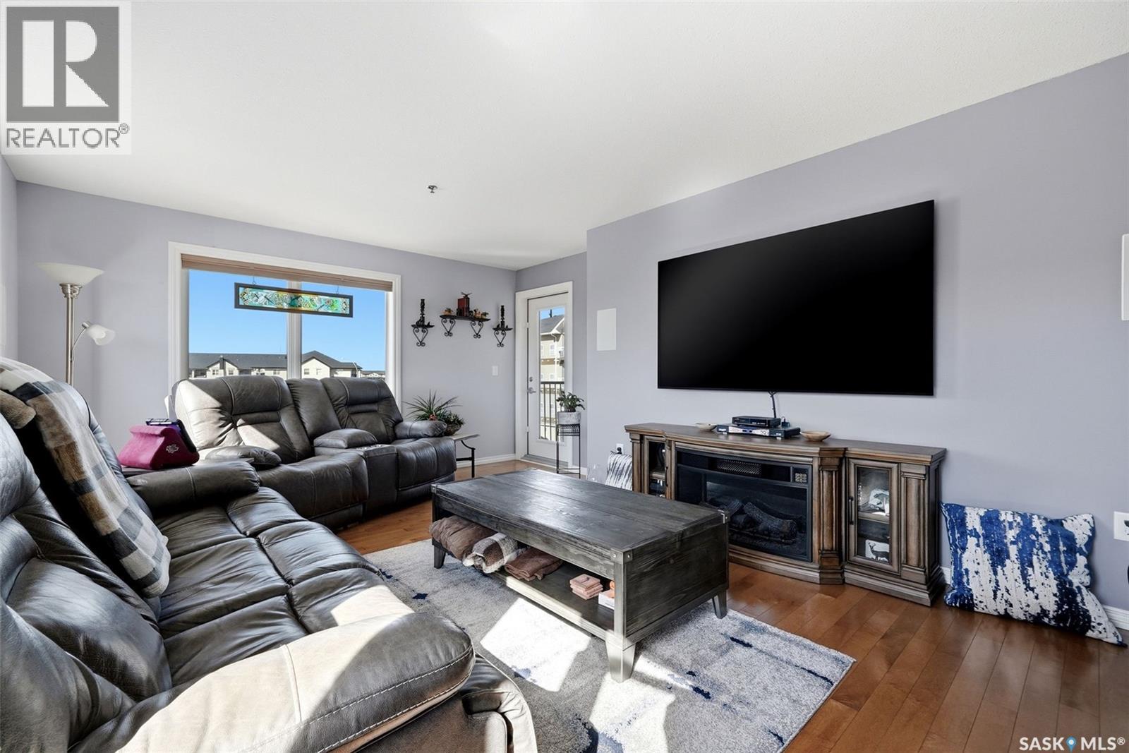 #217 1621 Dakota DRIVE - 6