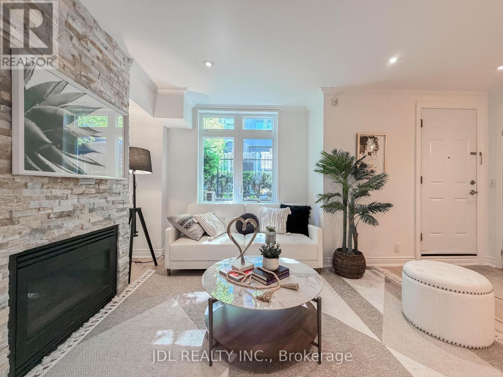 #5 87 LILLIAN STREET - 13