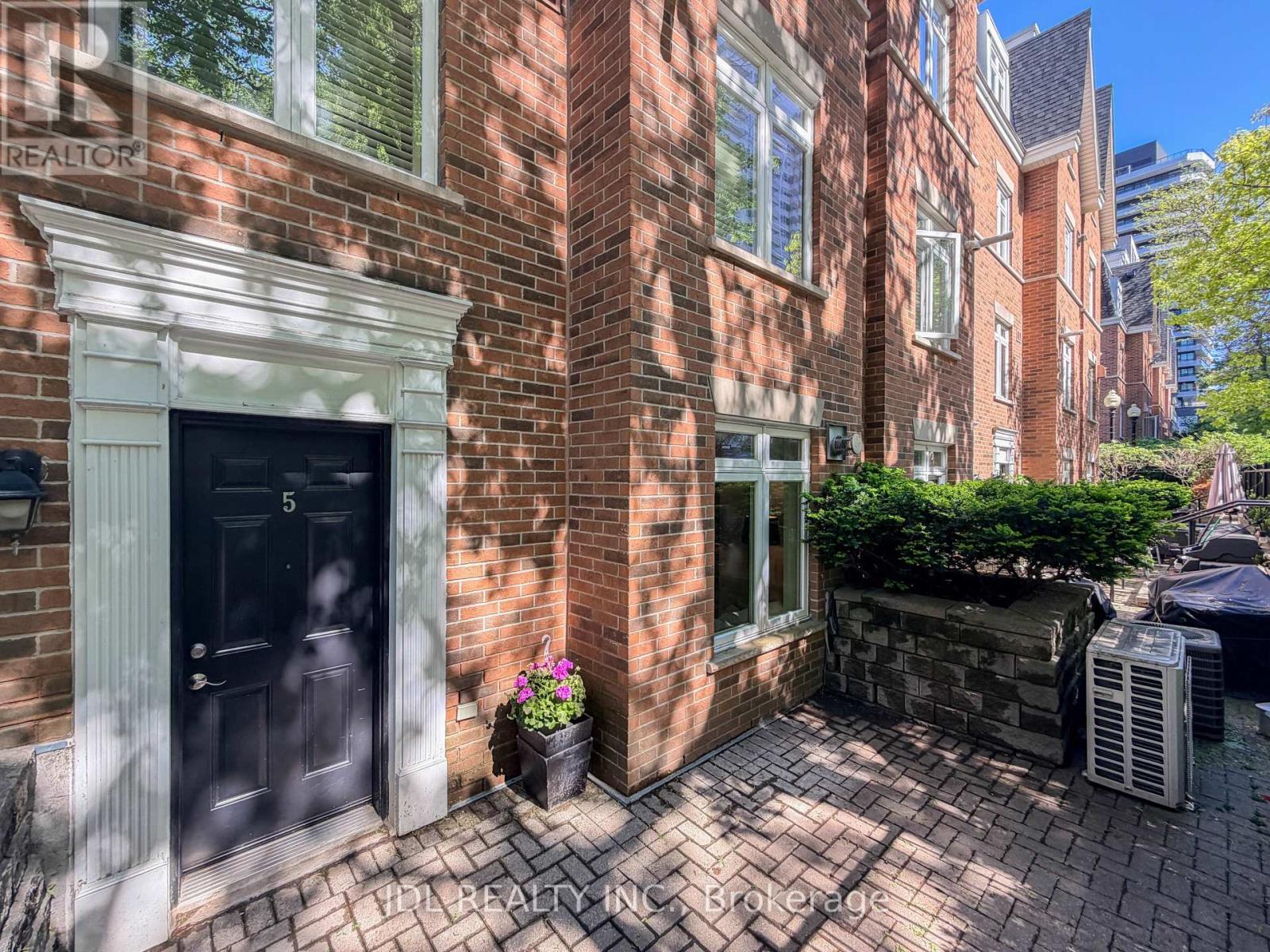 #5 87 LILLIAN STREET - Image 3