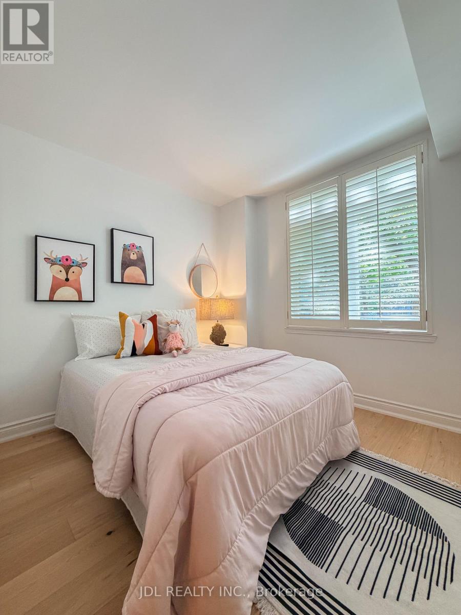 #5 87 LILLIAN STREET - 24