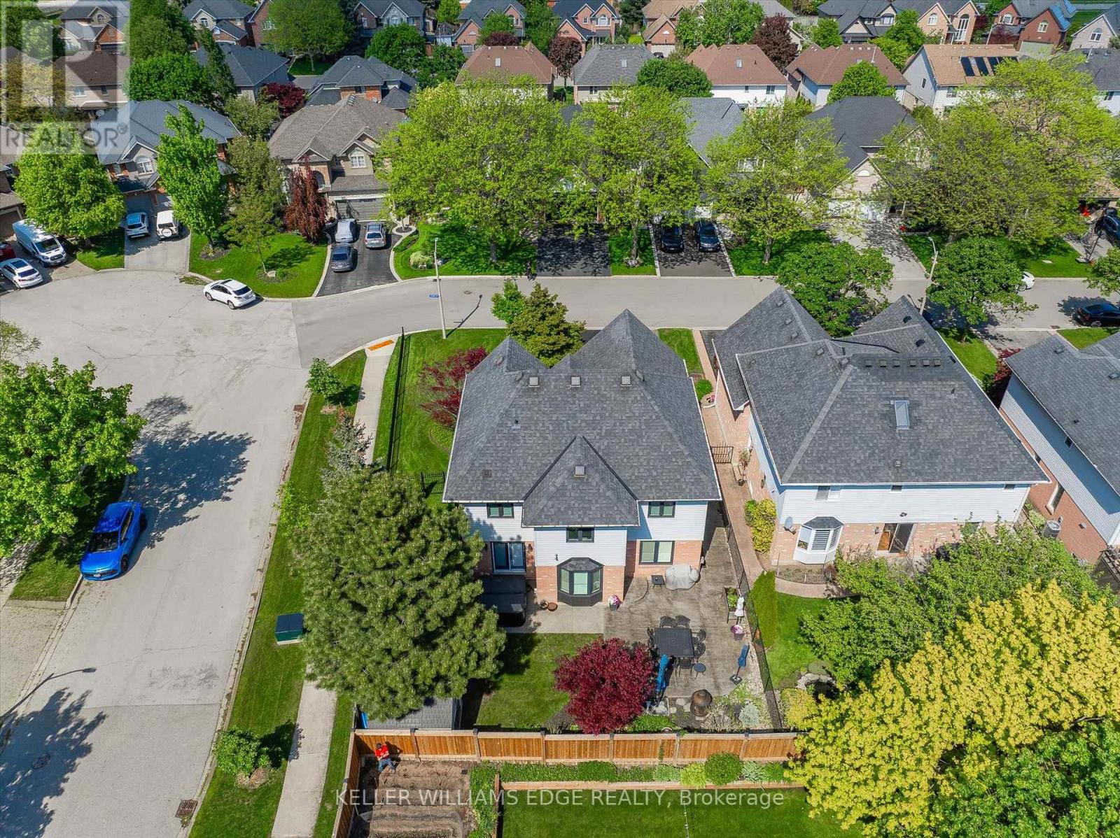 2124 KEVIN CRESCENT - 40