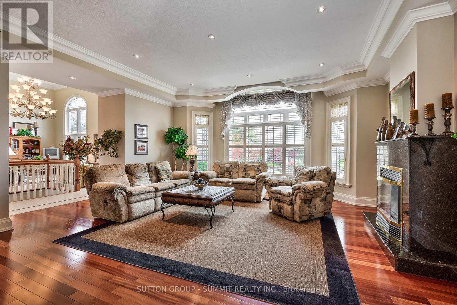 5431 APPLEBY LINE - 14