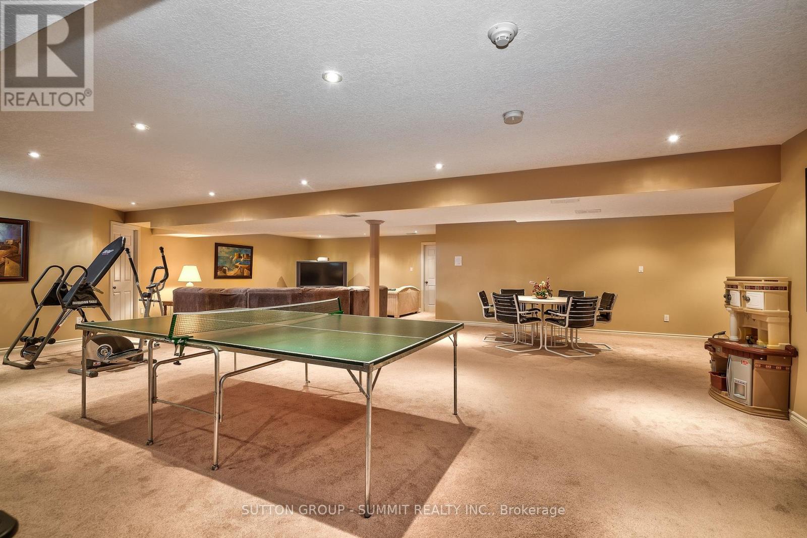 5431 APPLEBY LINE - 23