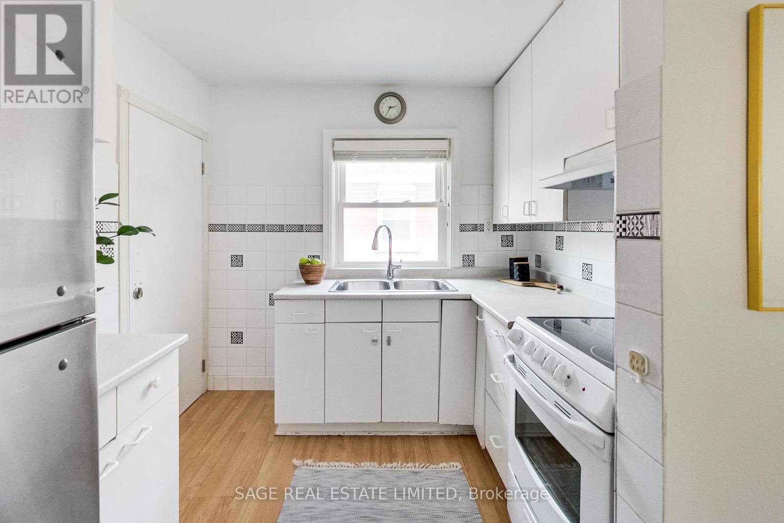 35 BLAKLEY AVENUE - 17