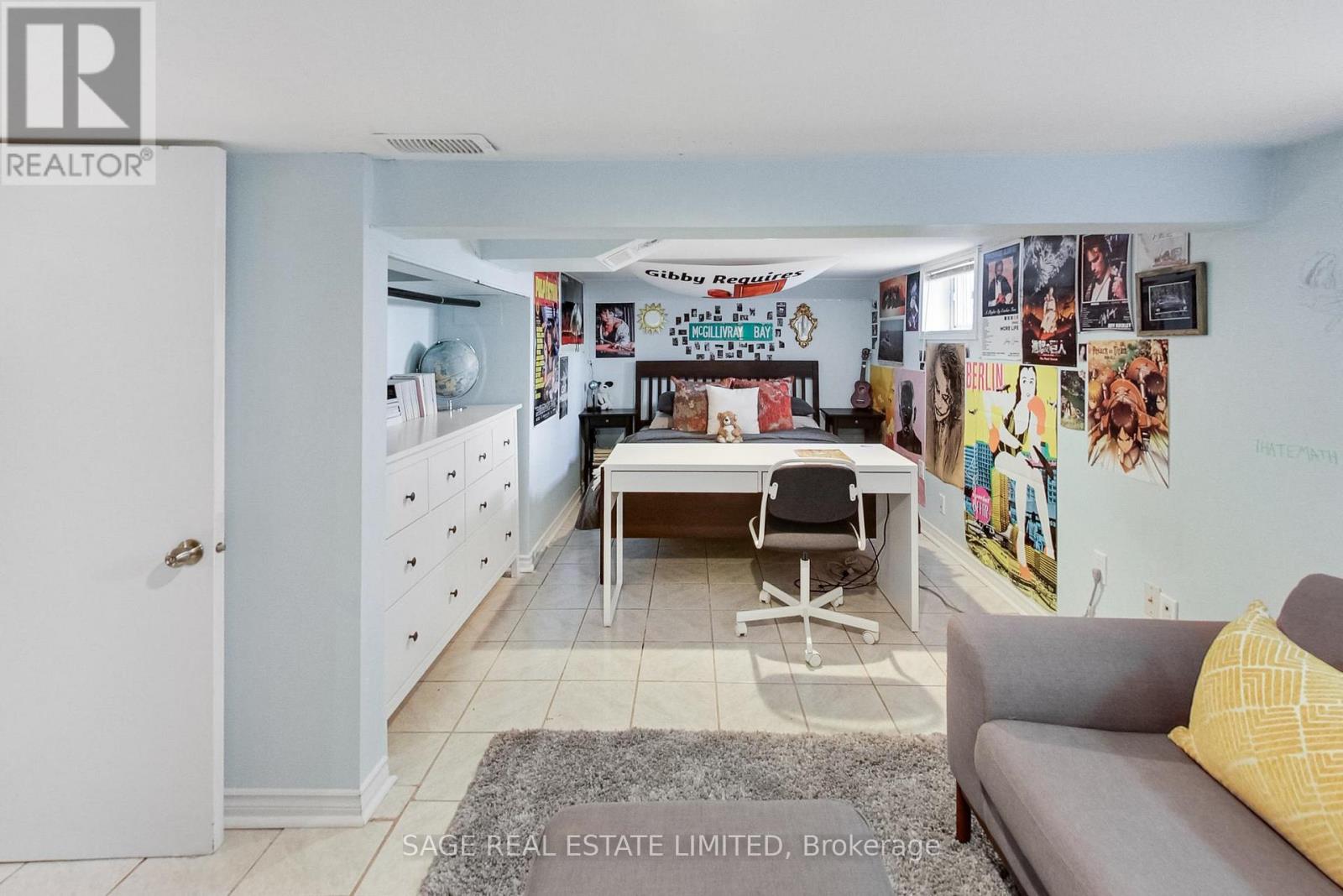 35 BLAKLEY AVENUE - 32