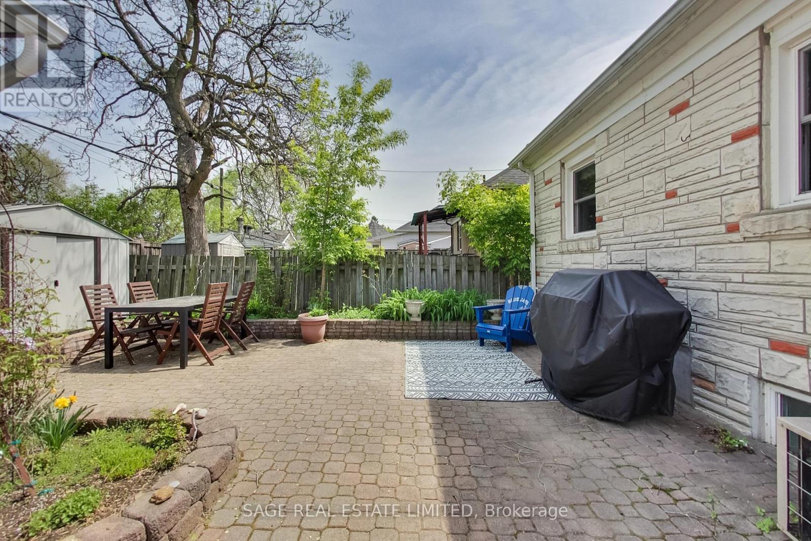 35 BLAKLEY AVENUE - 35