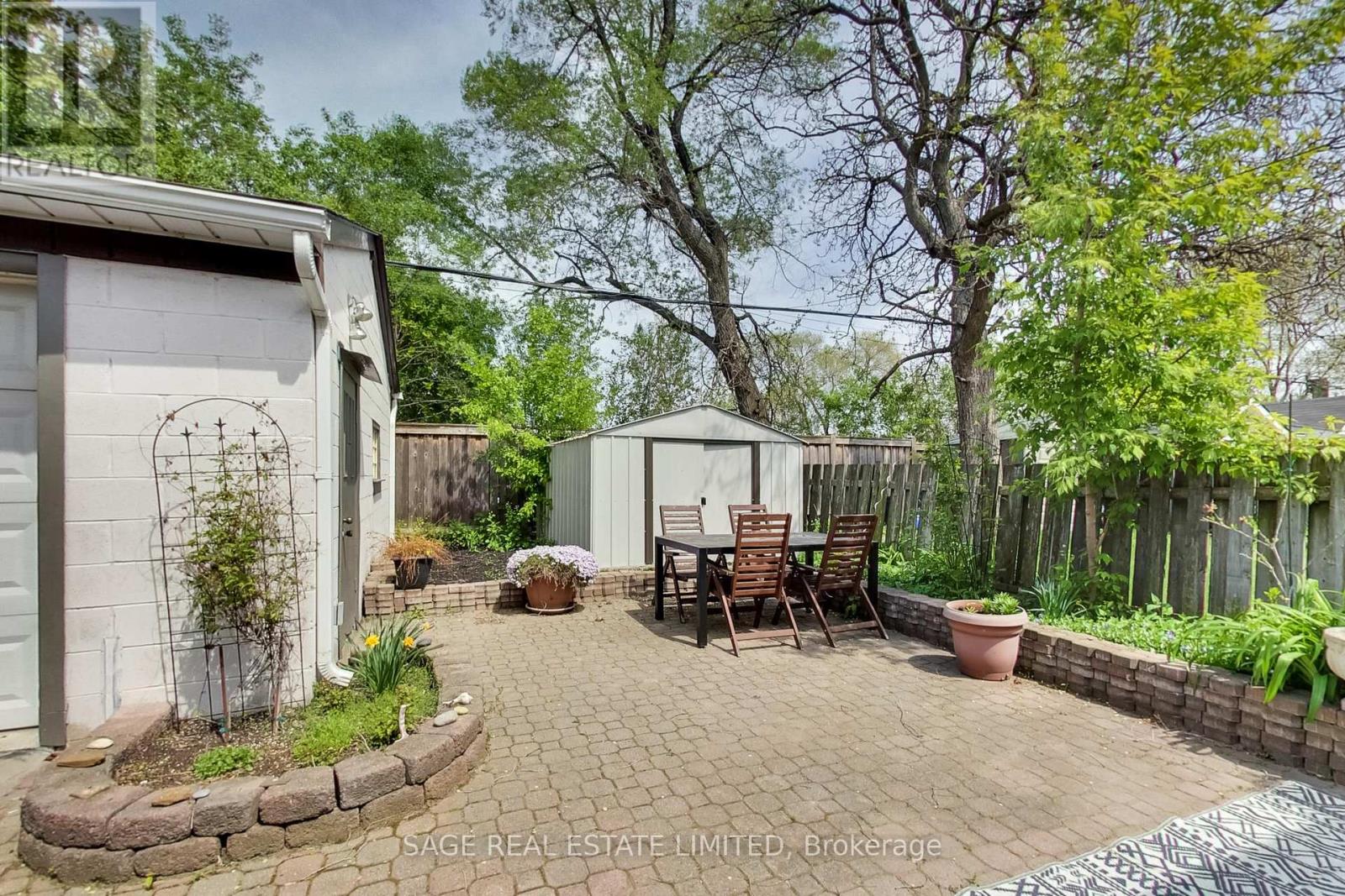35 BLAKLEY AVENUE - 36