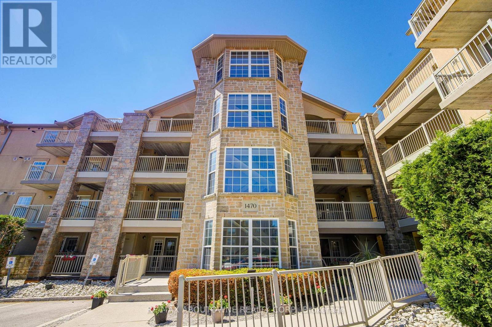 #104 1470 BISHOPS GATE - 1