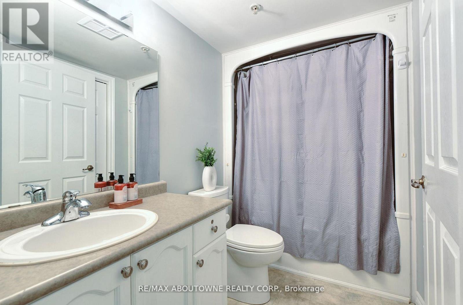 #104 1470 BISHOPS GATE - 19