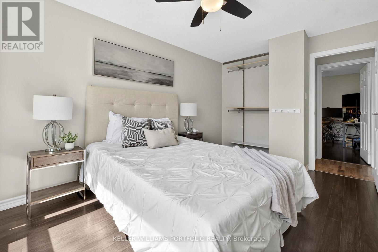 38 LAURELCREST STREET - 22