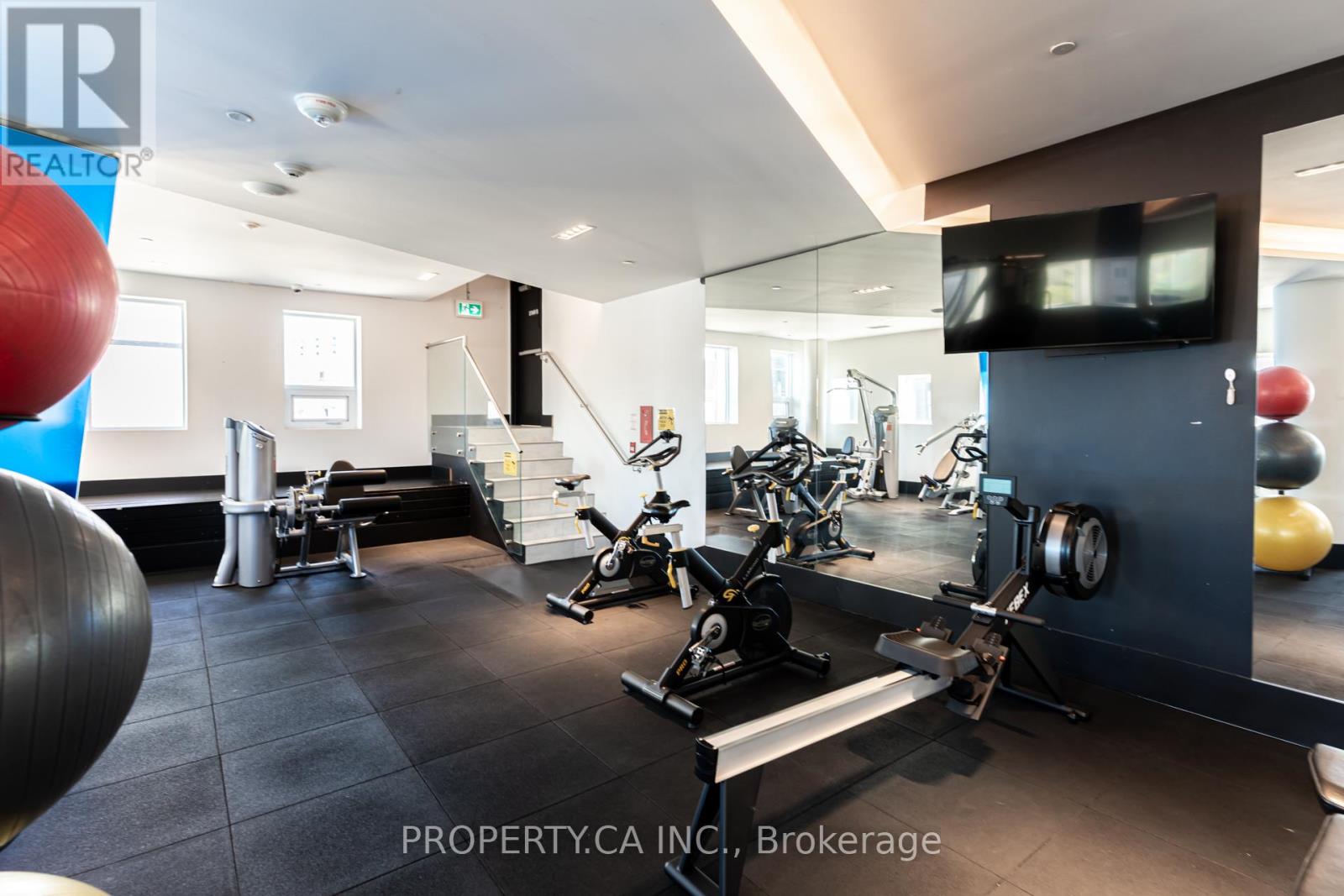 #1406 20 BRIN DRIVE - 30