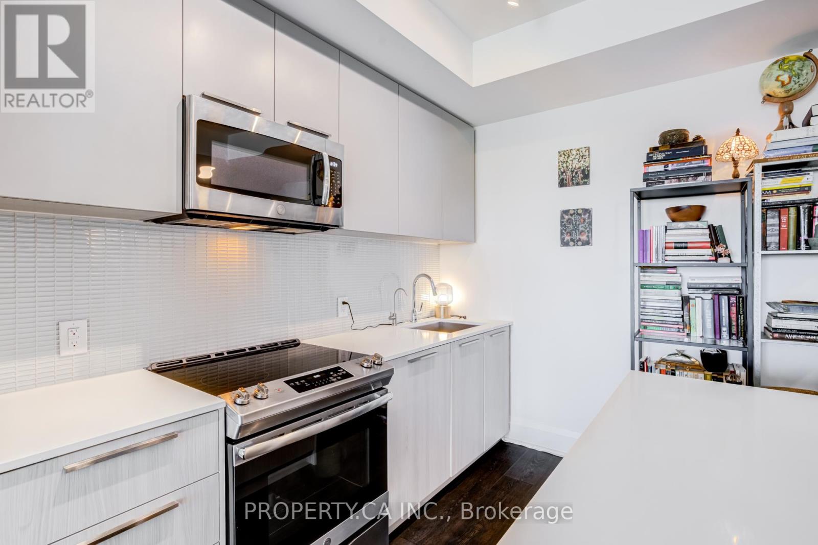 #1406 20 BRIN DRIVE - 5