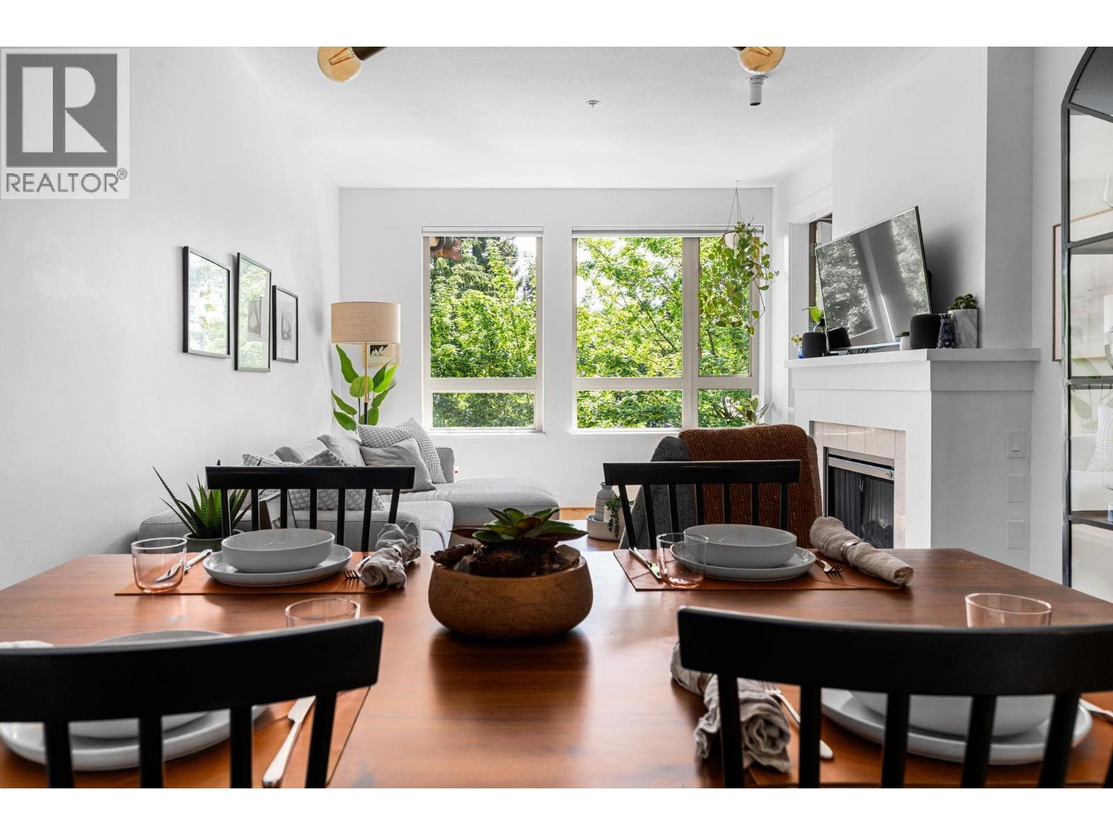 412 2601 WHITELEY COURT — photo 3