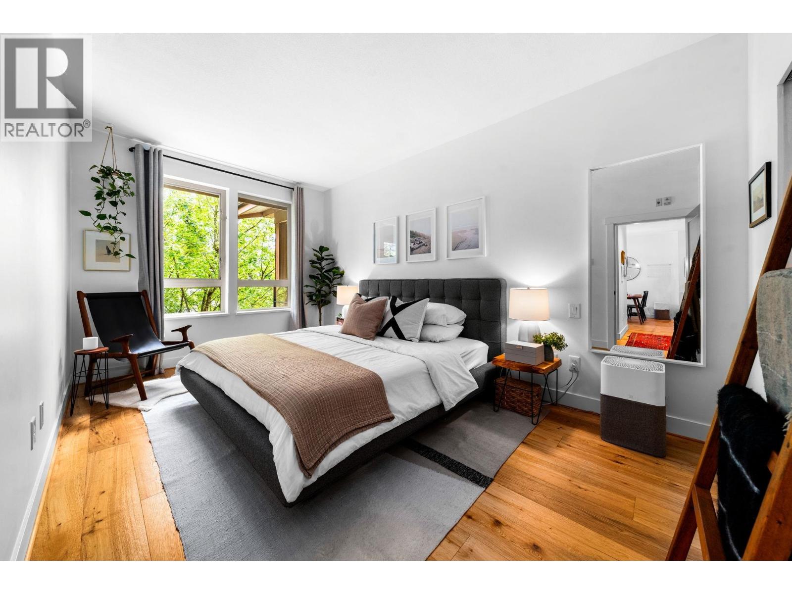 412 2601 WHITELEY COURT — main photo