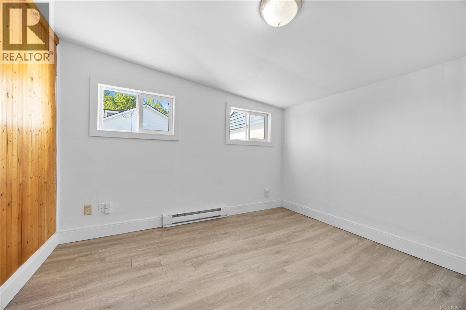 228 View St - 26