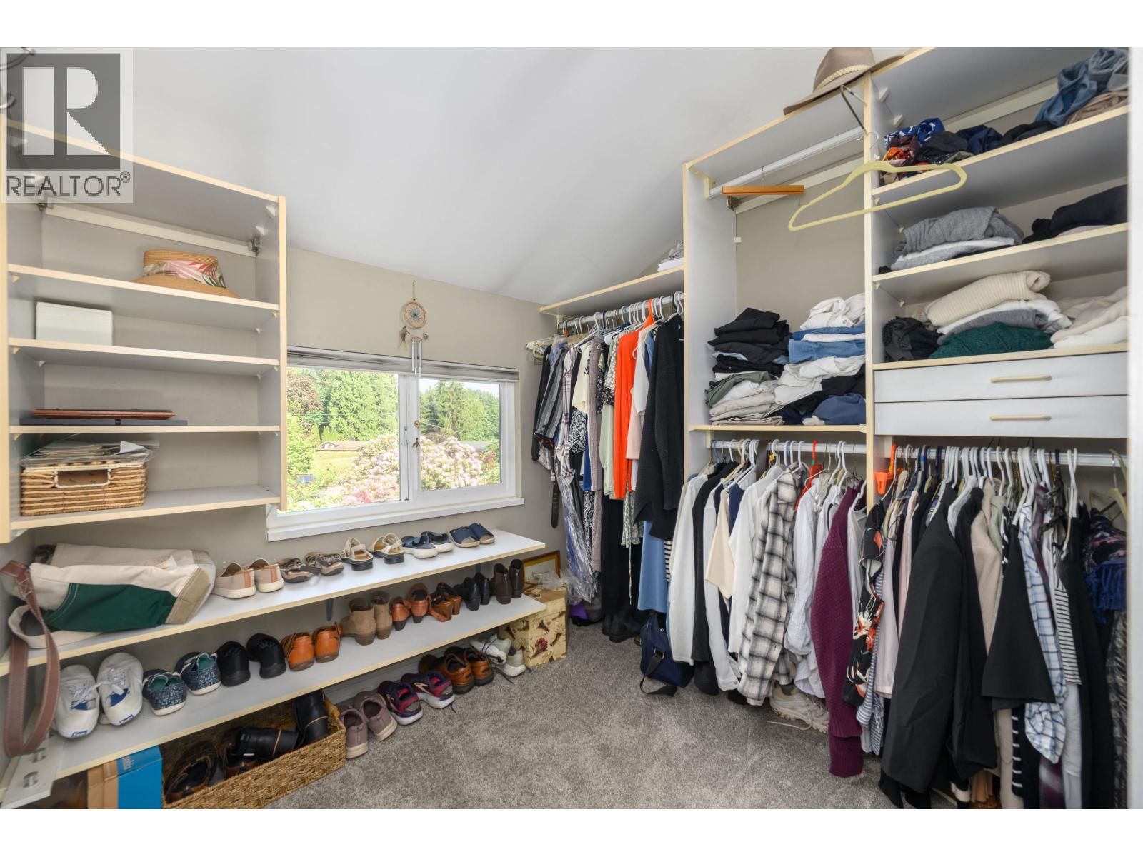 1747 BELLELYNN PLACE — photo 3