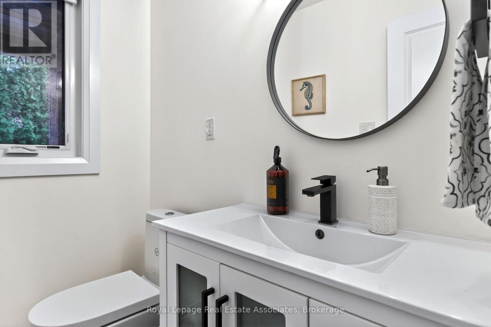 382 NELLES ROAD N - 18