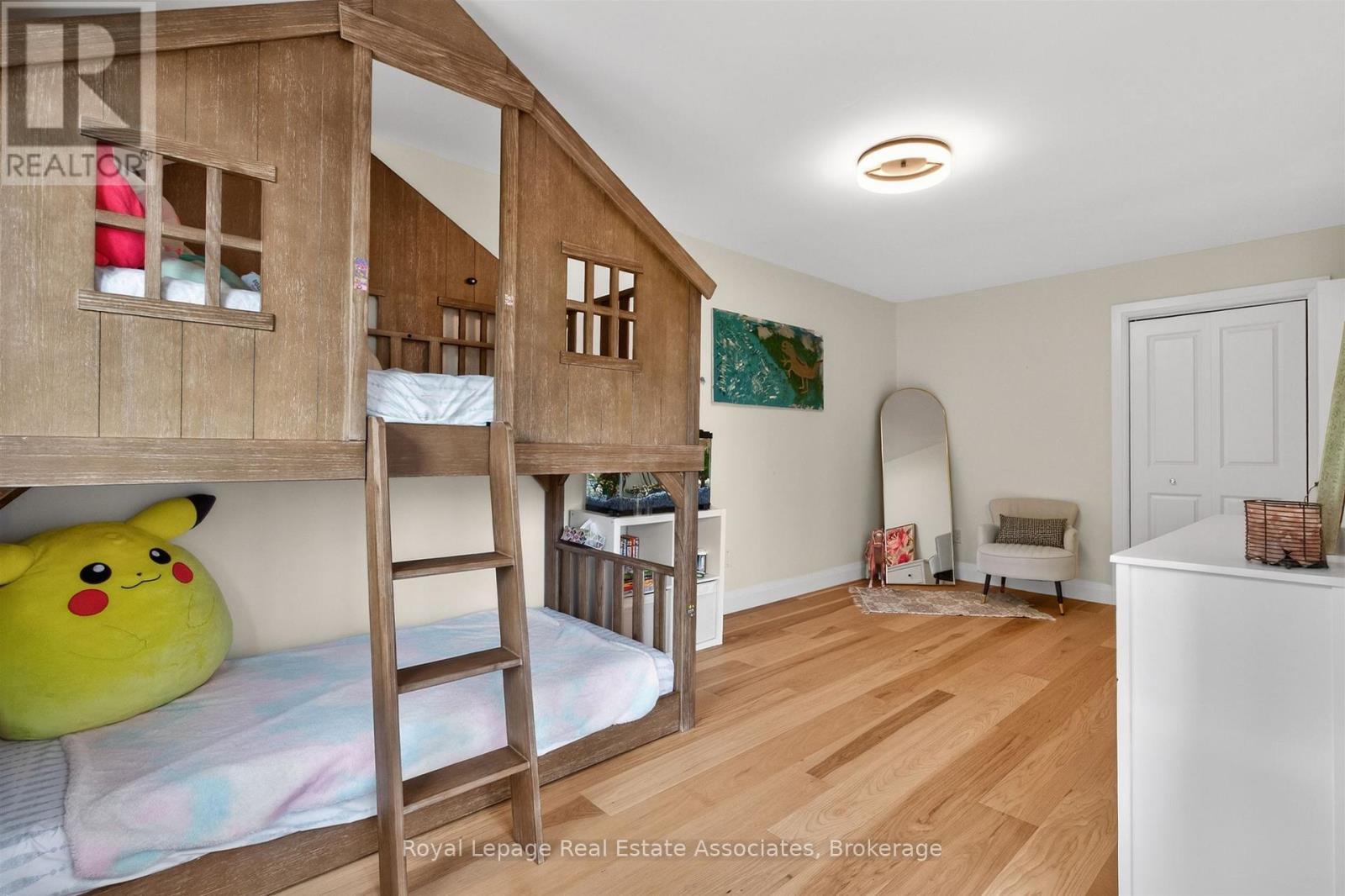 382 NELLES ROAD N - 33