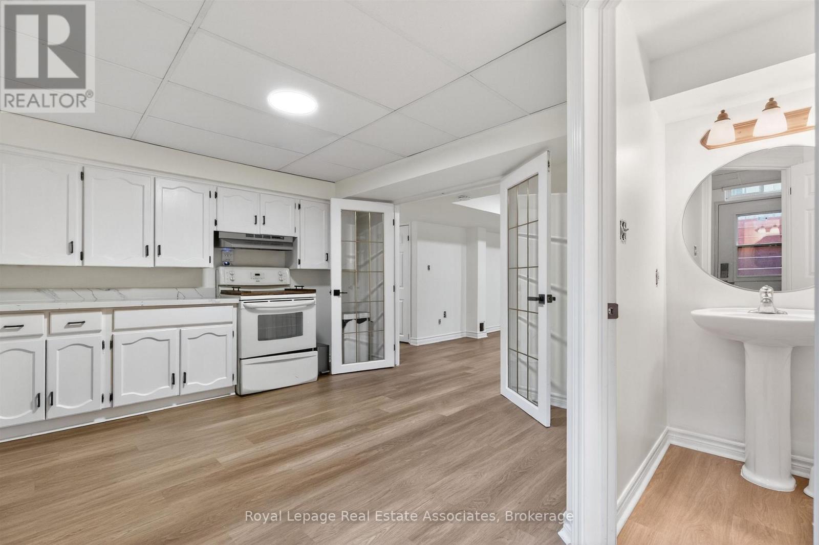 382 NELLES ROAD N - 40