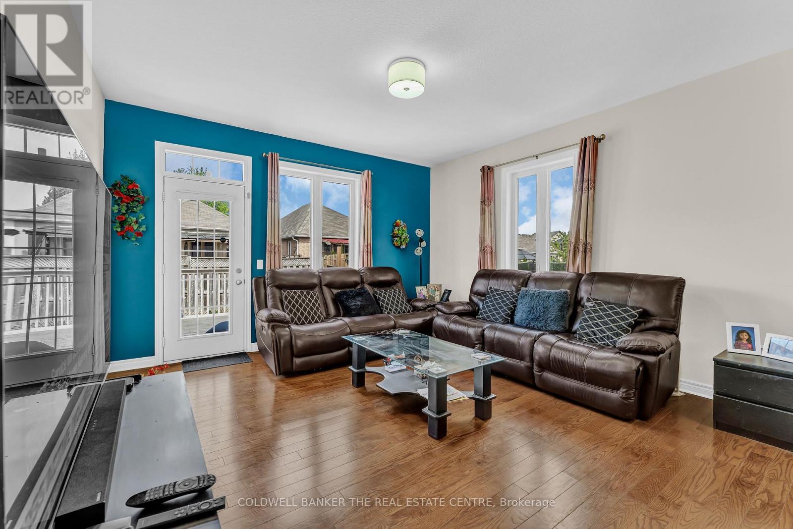 216 PALMER LANE - 21