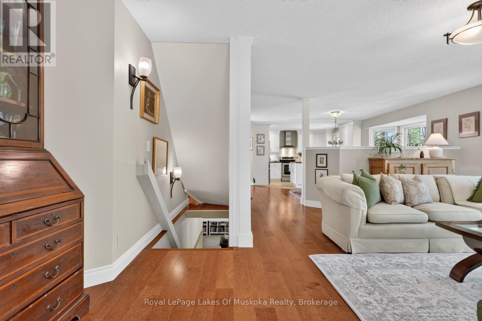 19 THE GRANITE BLUFF - 31
