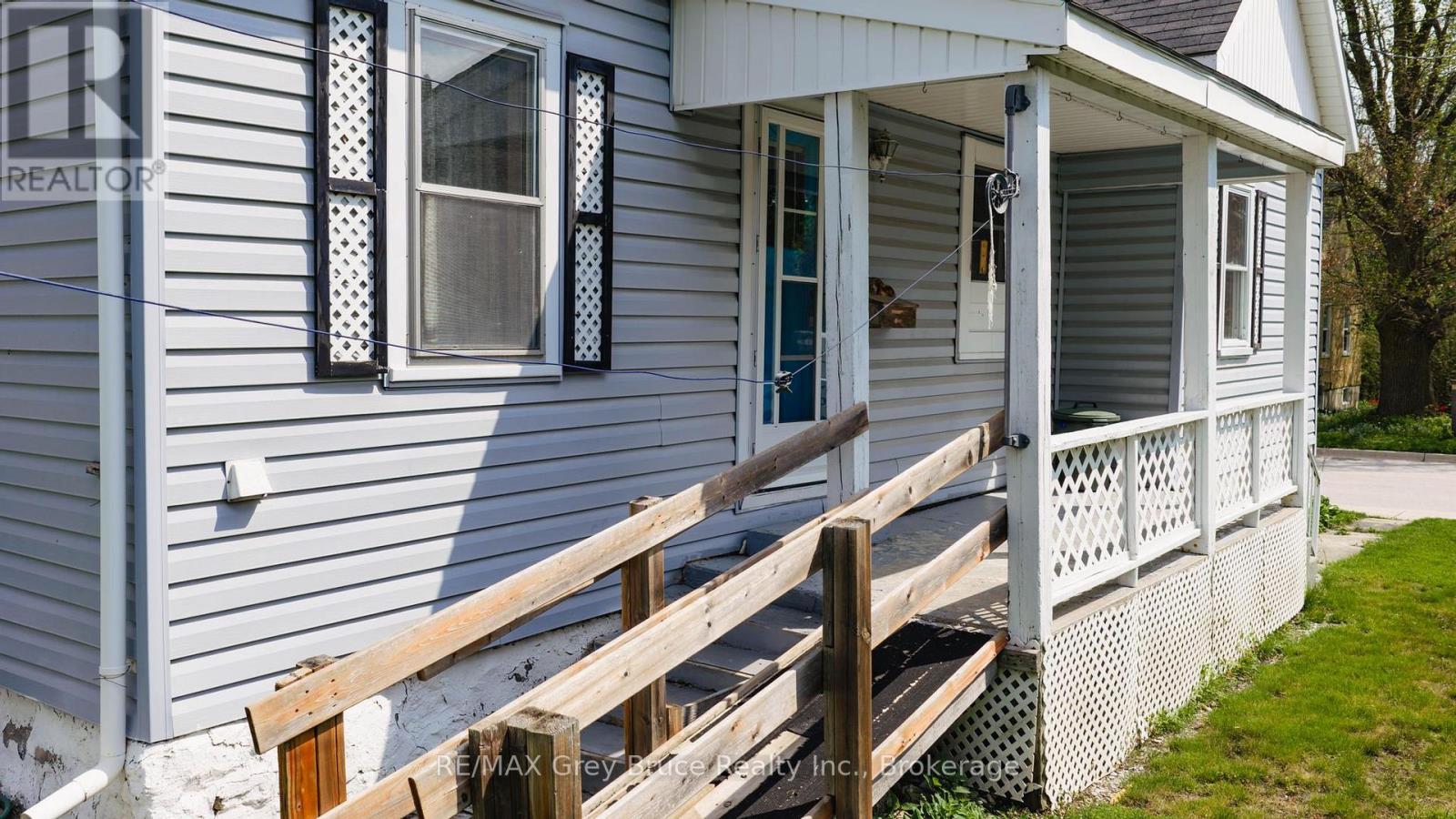 236 2ND AVENUE S - 17