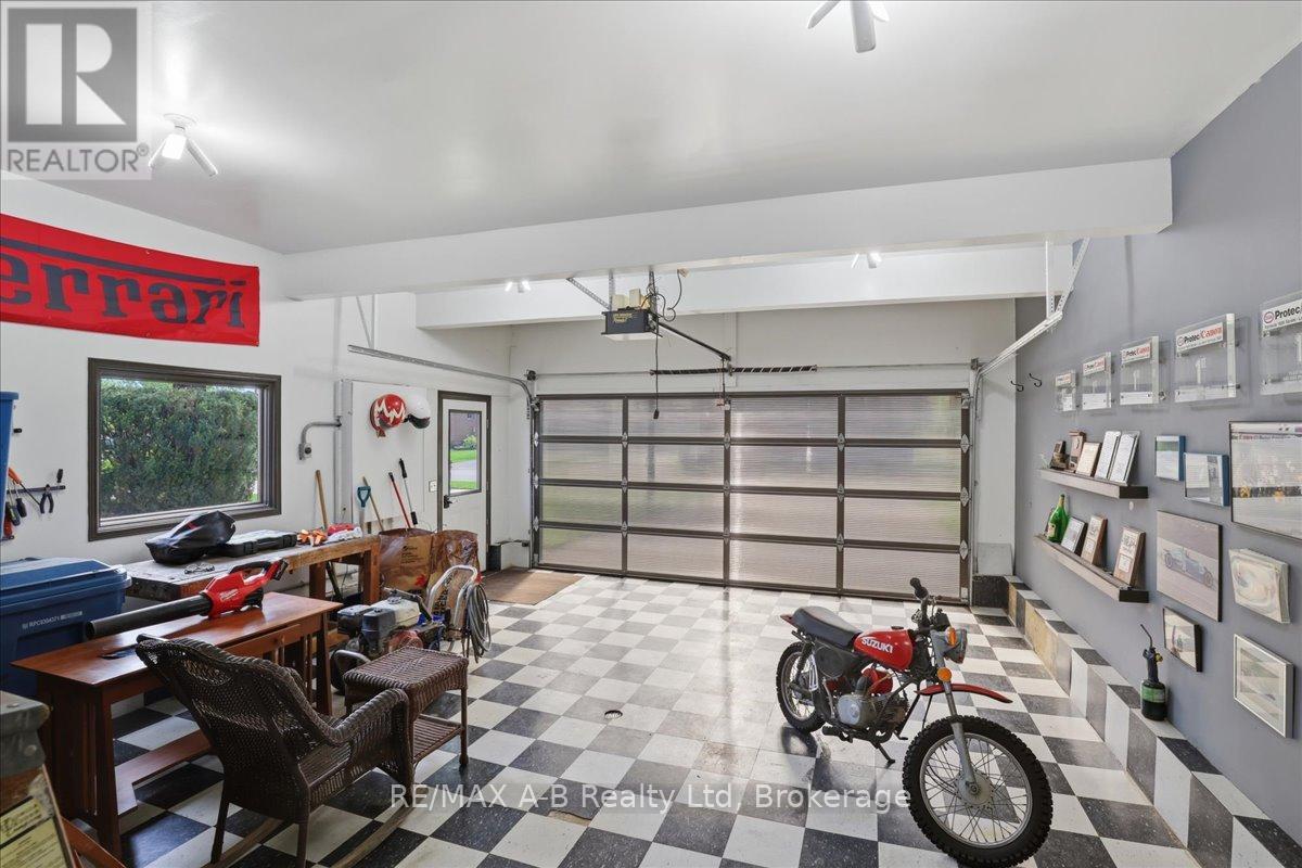 90 WADDELL STREET - 40