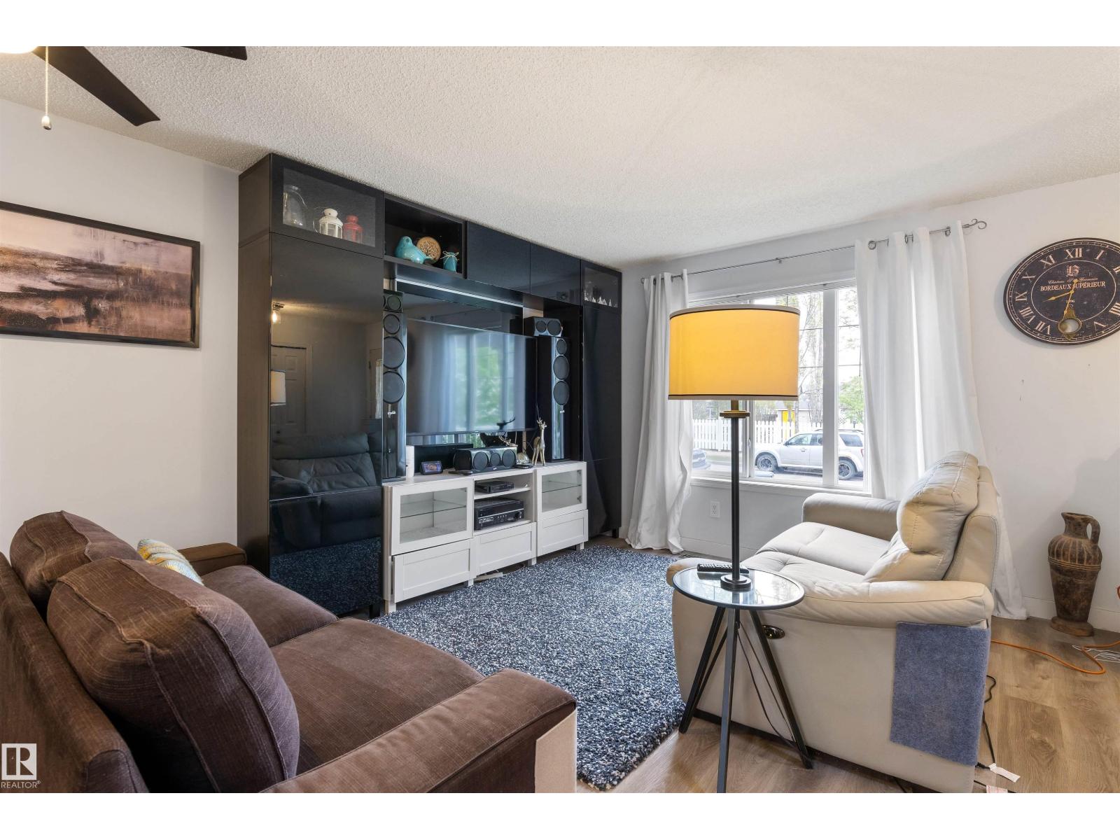5504 STEVENS CR NW - 4