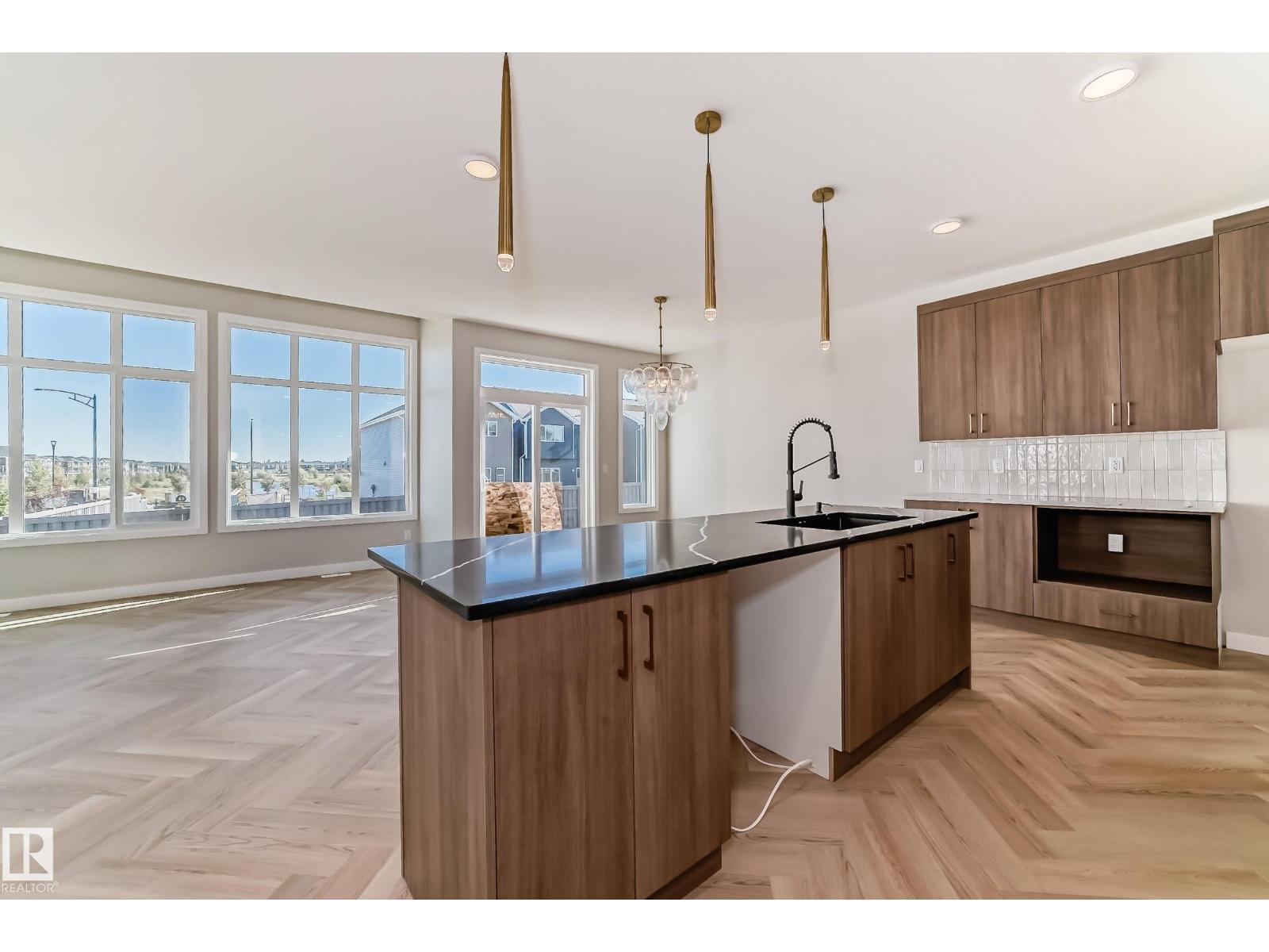 20612 43 AV NW - 5