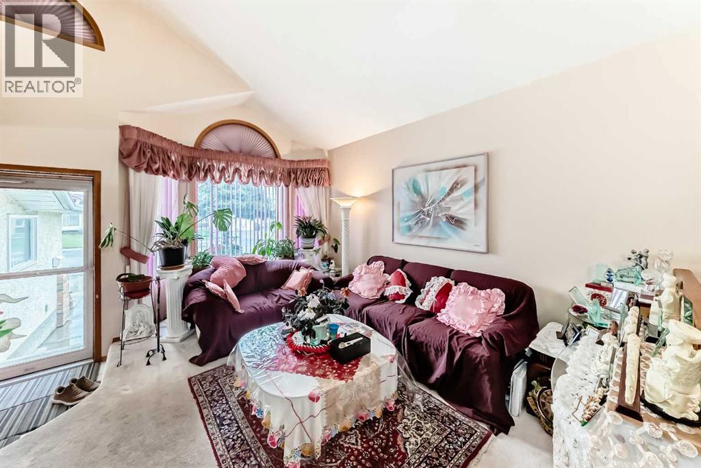 952 Applewood Drive SE - 5