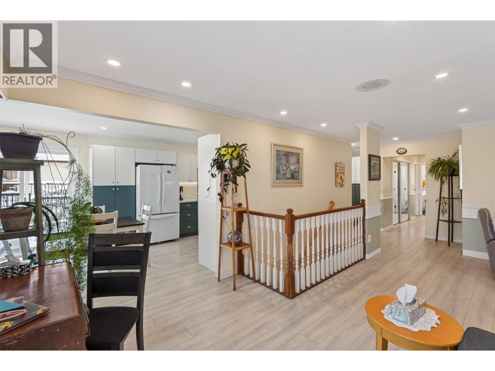 2952 Clapperton Avenue - 19