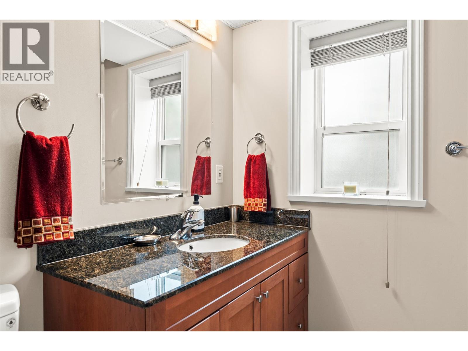 3025 Murison Place - 33