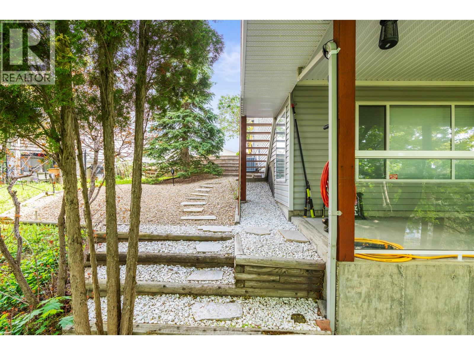 3025 Murison Place - 43