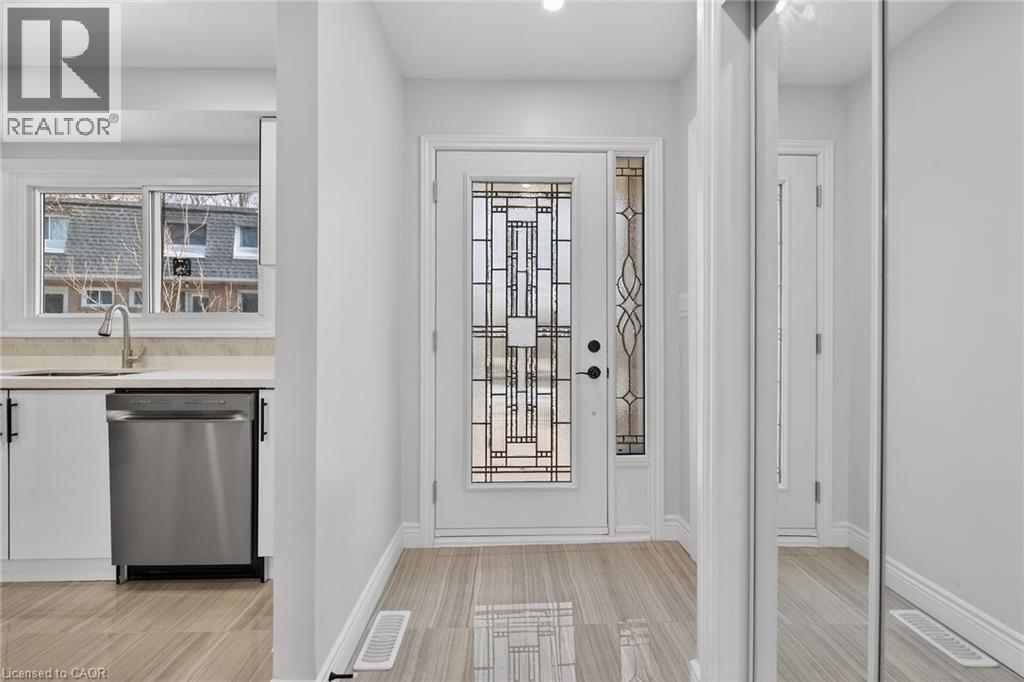 #153 2050 UPPER MIDDLE Road - 6