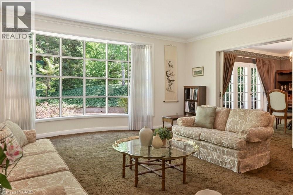 399 HESS Street S - 12
