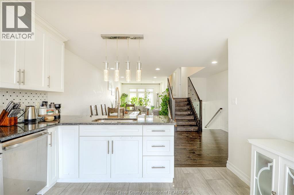212 ADAMS AVENUE - 15