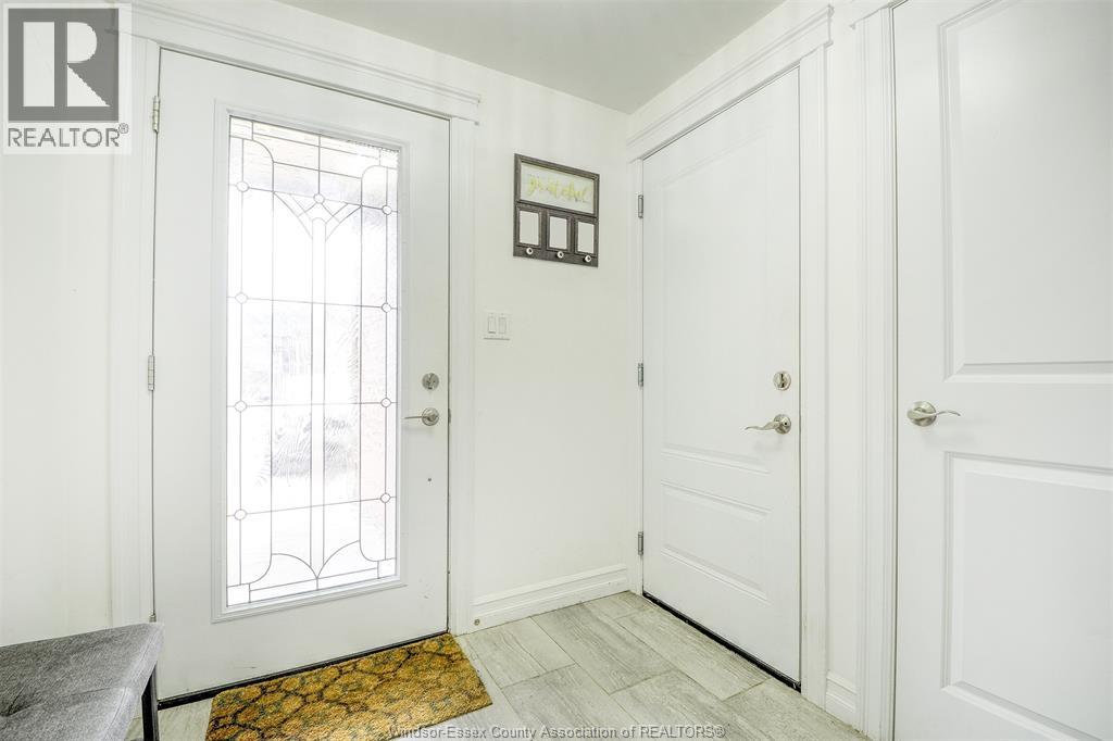 212 ADAMS AVENUE - 7