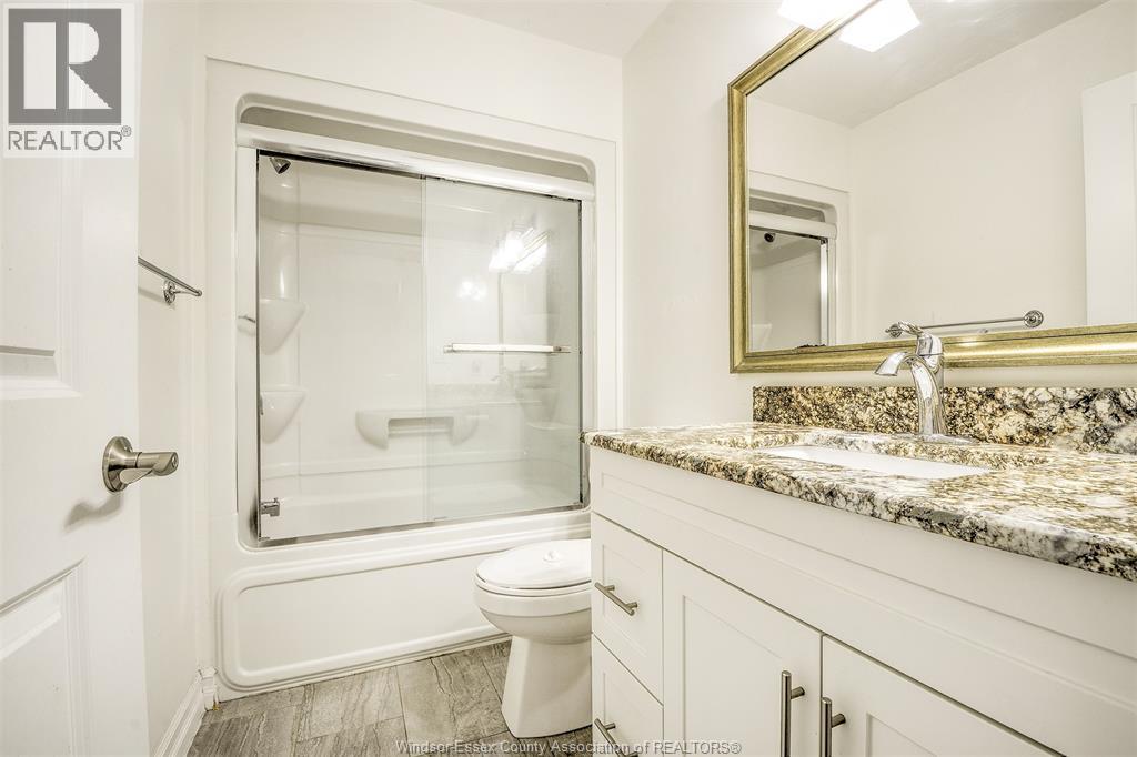 212 ADAMS AVENUE - 19