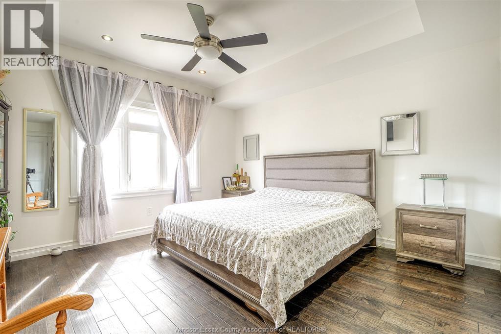 212 ADAMS AVENUE - 21