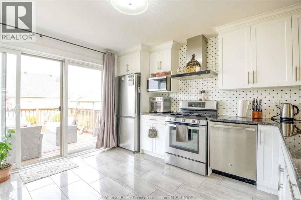 212 ADAMS AVENUE - 16