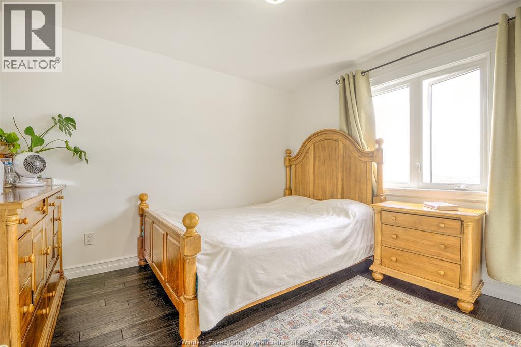 212 ADAMS AVENUE - 17