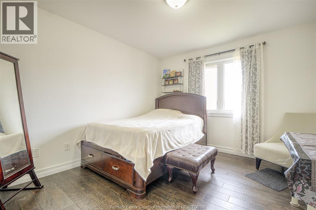 212 ADAMS AVENUE - 18