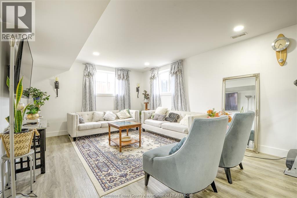 212 ADAMS AVENUE - 25