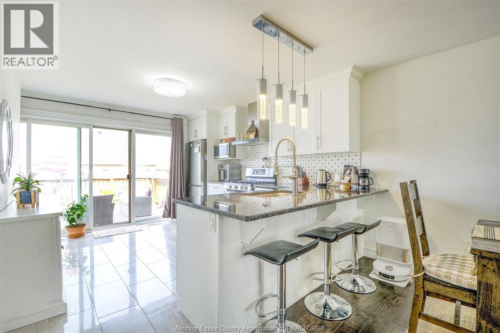 212 ADAMS AVENUE - 12