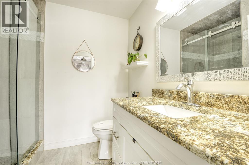 212 ADAMS AVENUE - 23